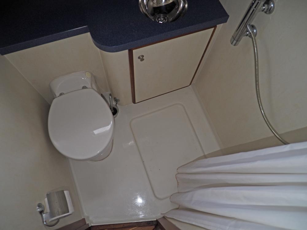 Salon, H&eacute;bergements